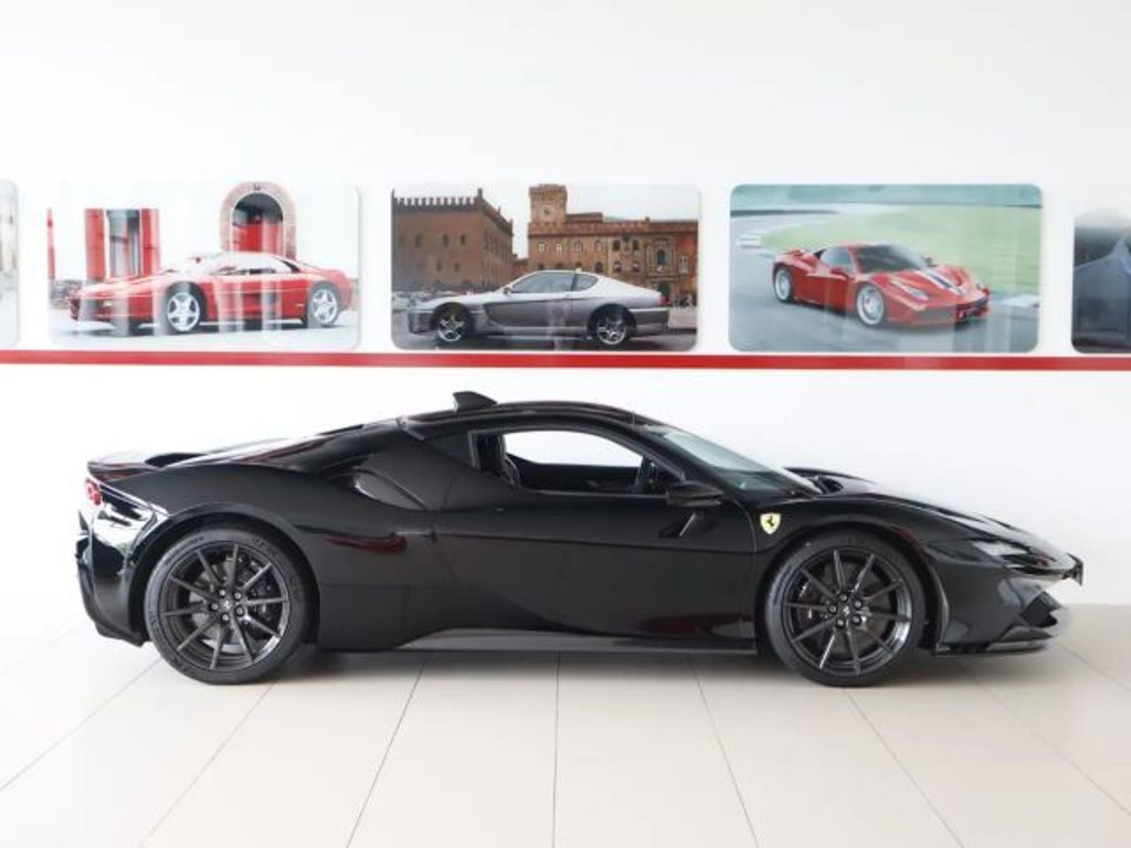 Ferrari SF90