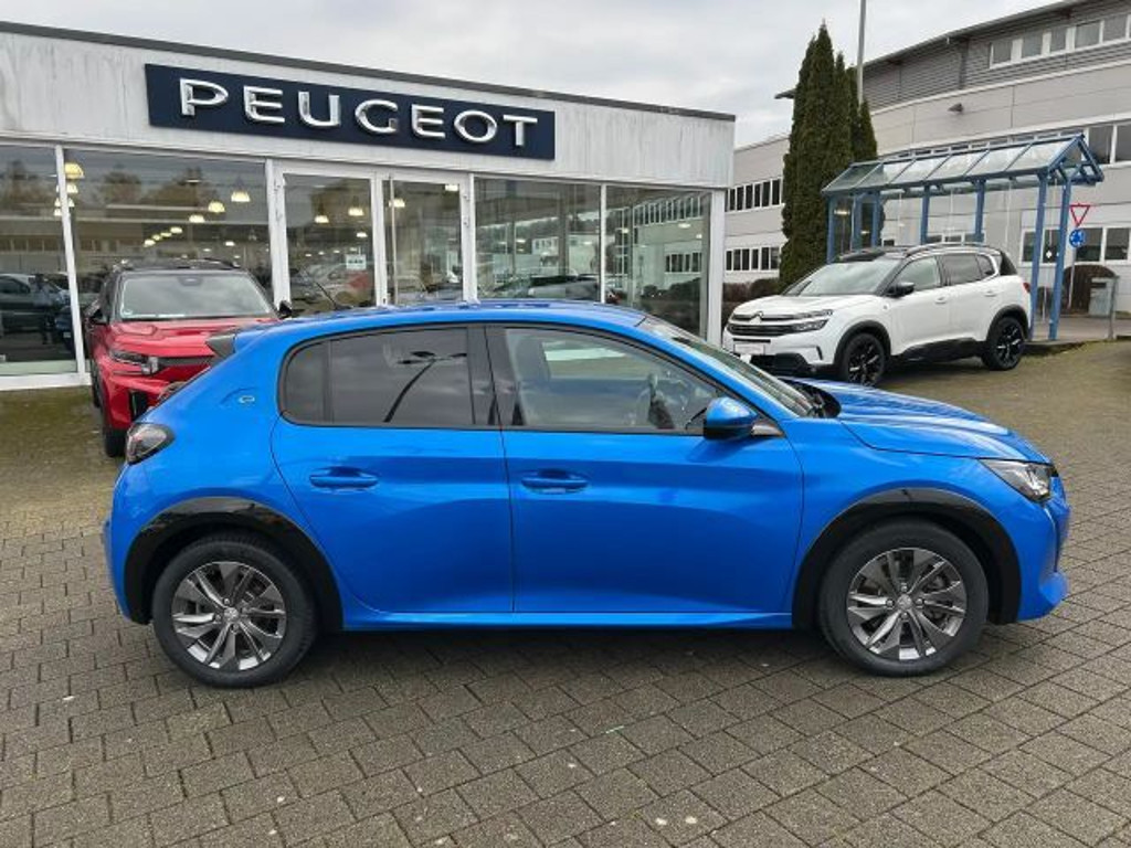Peugeot e-208