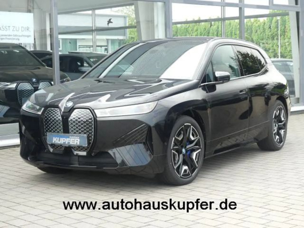 BMW iX