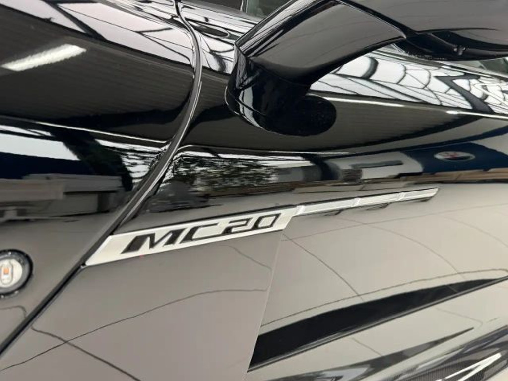 Maserati MC20