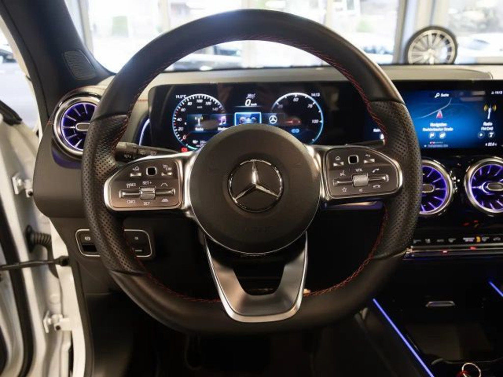 Mercedes-Benz EQB