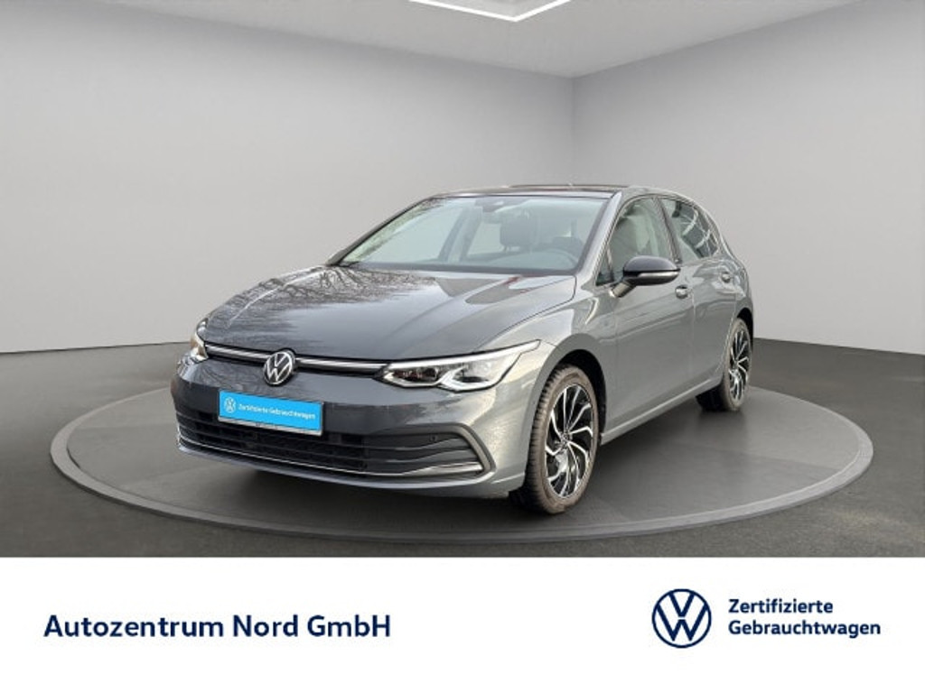 Volkswagen Golf 2023 Benzine