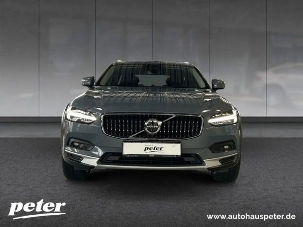 Volvo V90 Cross Country