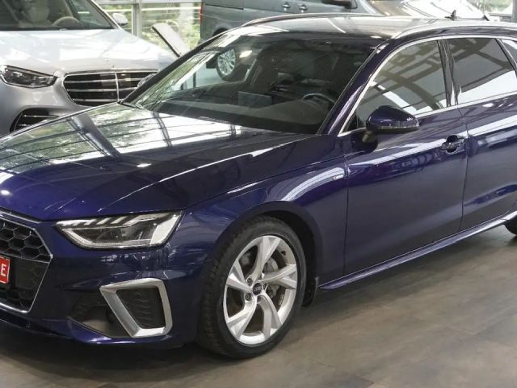 Audi A4 2023 Benzine