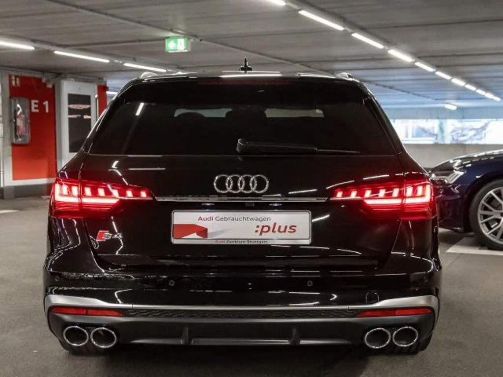 Audi S4