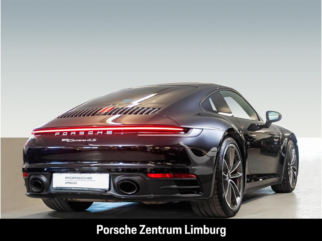 Porsche 992
