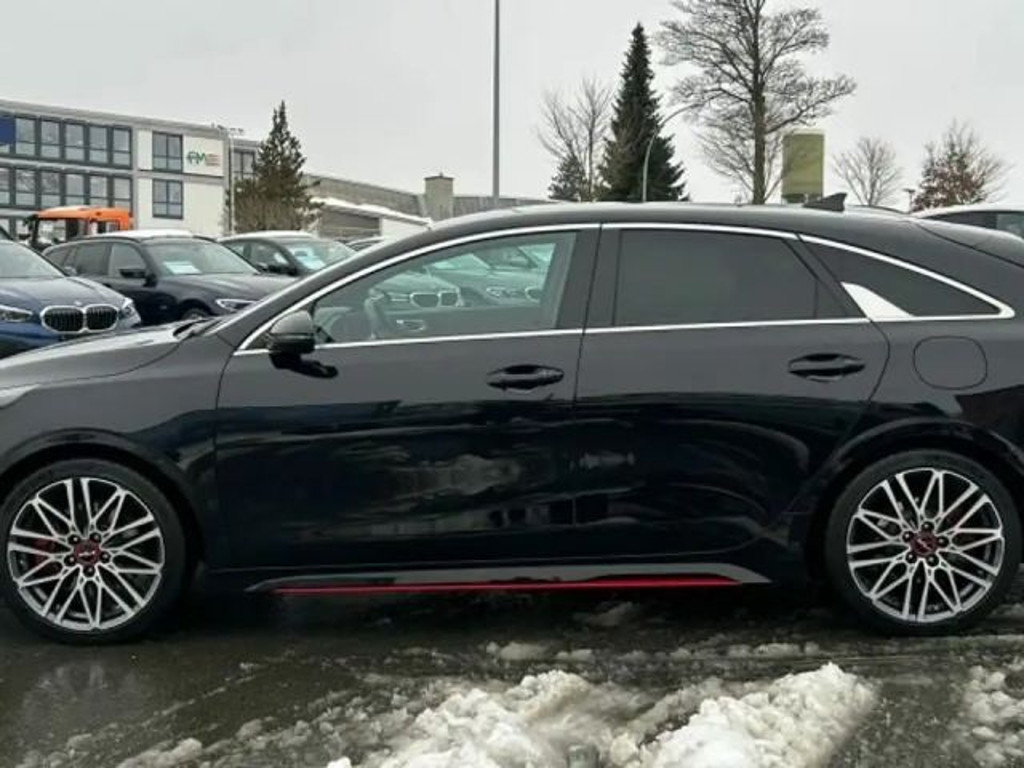 Kia ProCeed