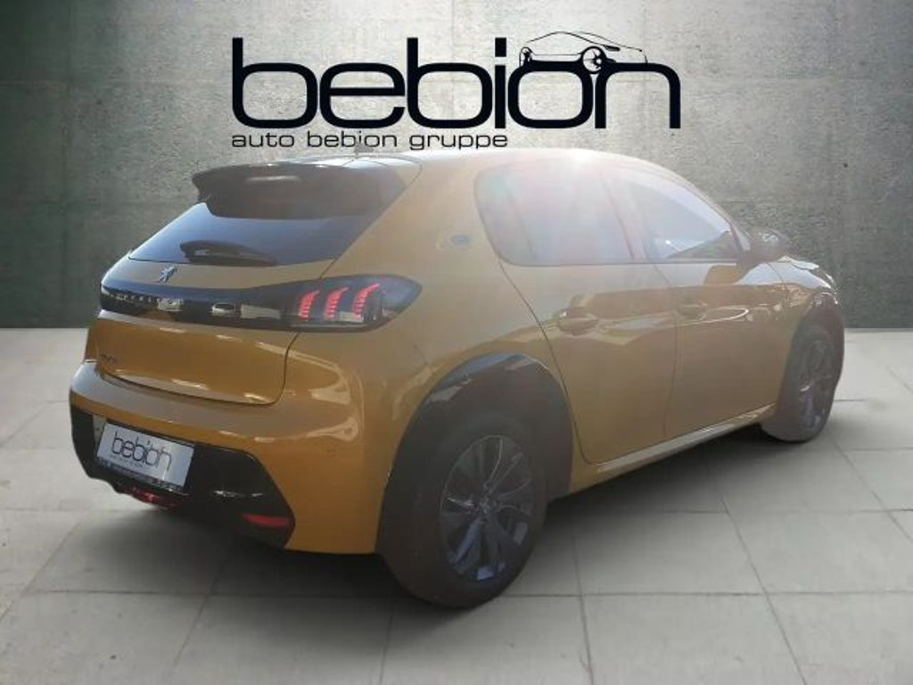 Peugeot e-208
