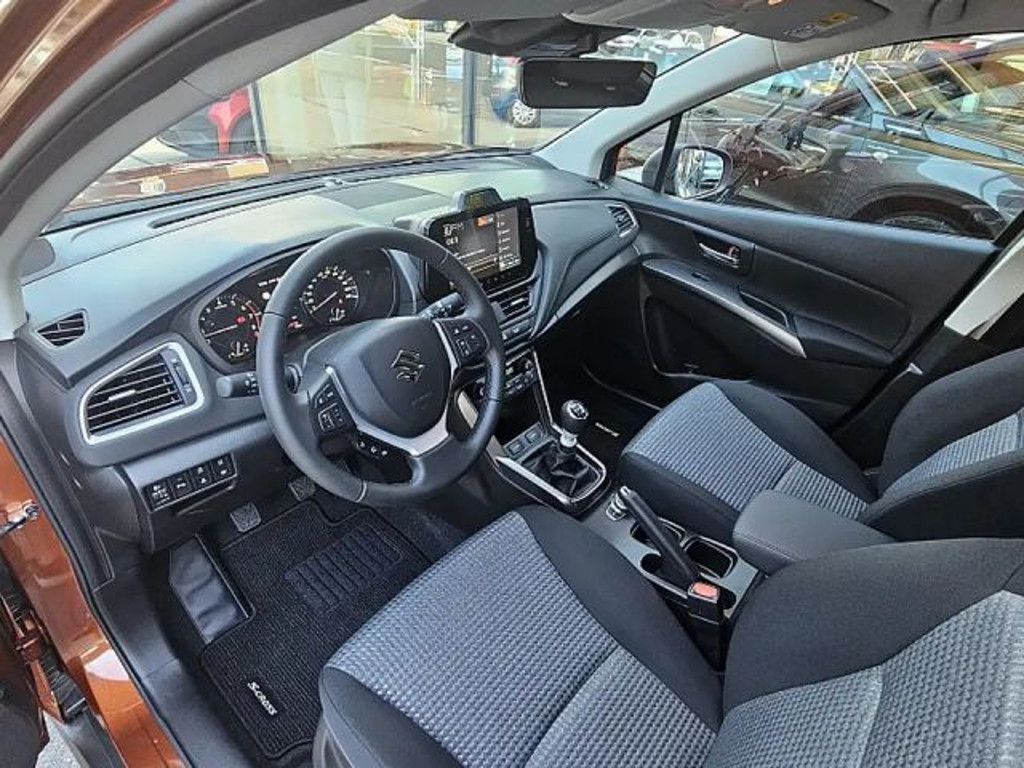 Suzuki S-Cross
