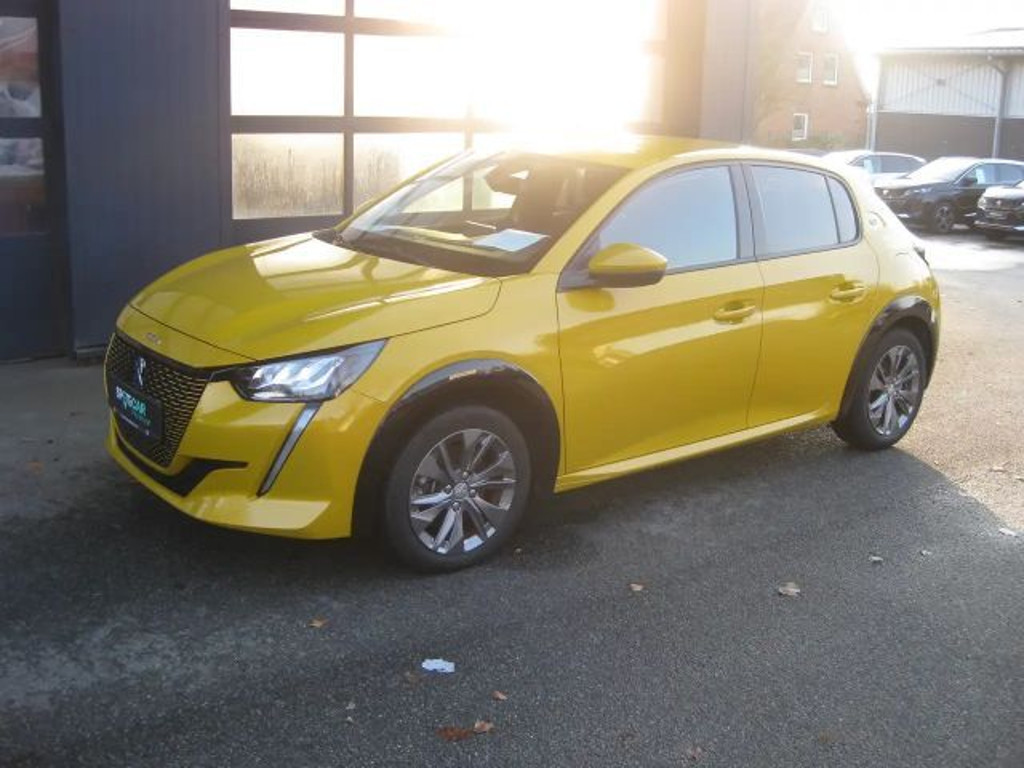 Peugeot e-208