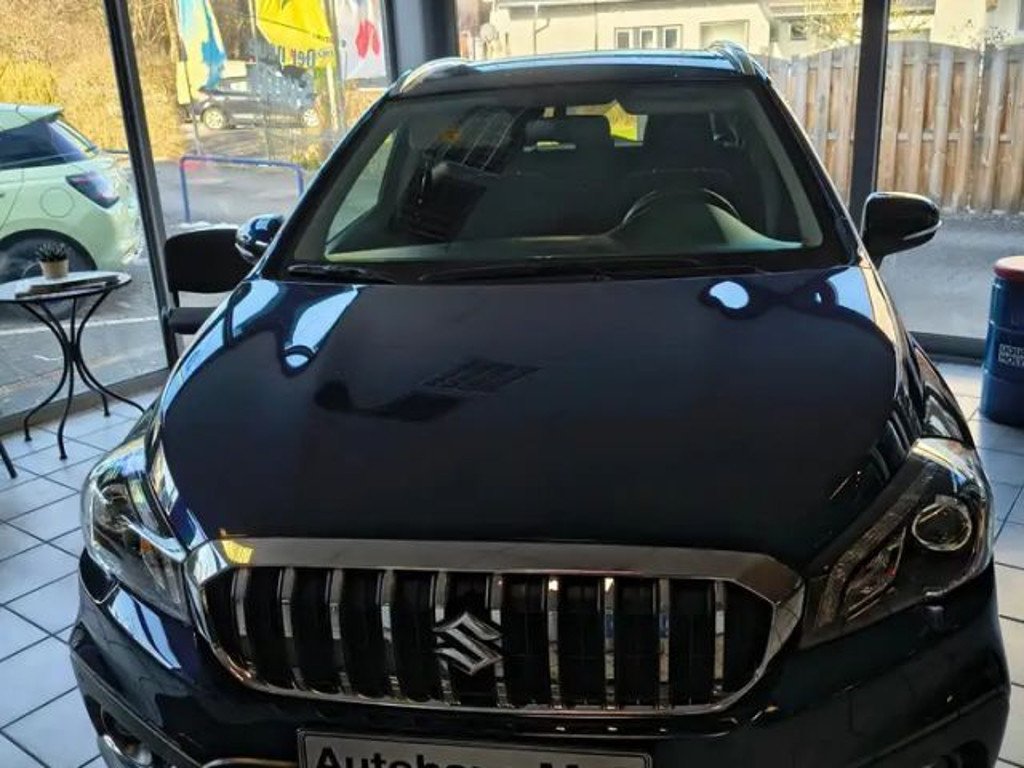 Suzuki S-Cross