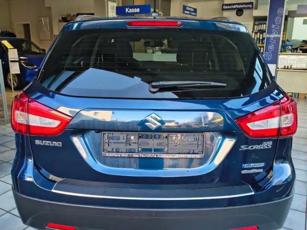 Suzuki S-Cross