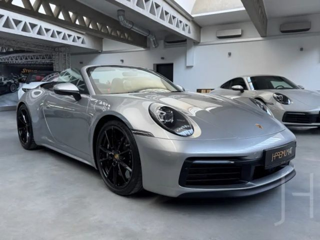Porsche 992