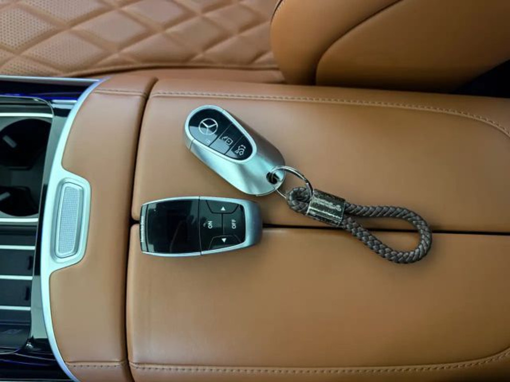 Mercedes-Benz S-Klasse