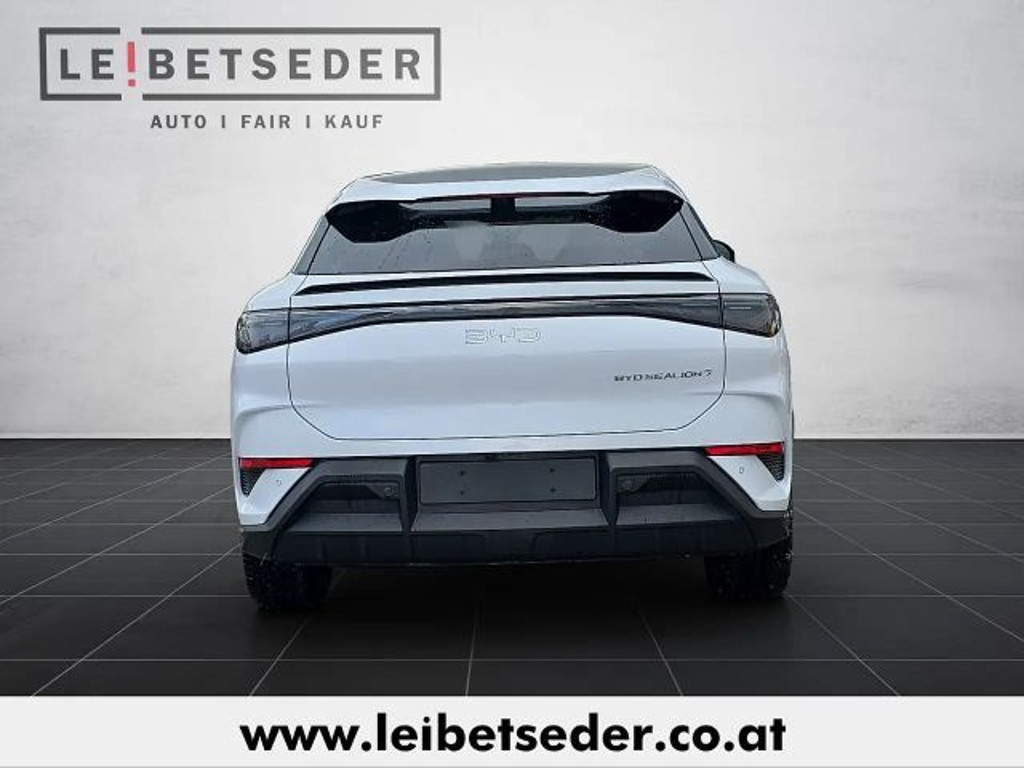 BYD Sealion 7