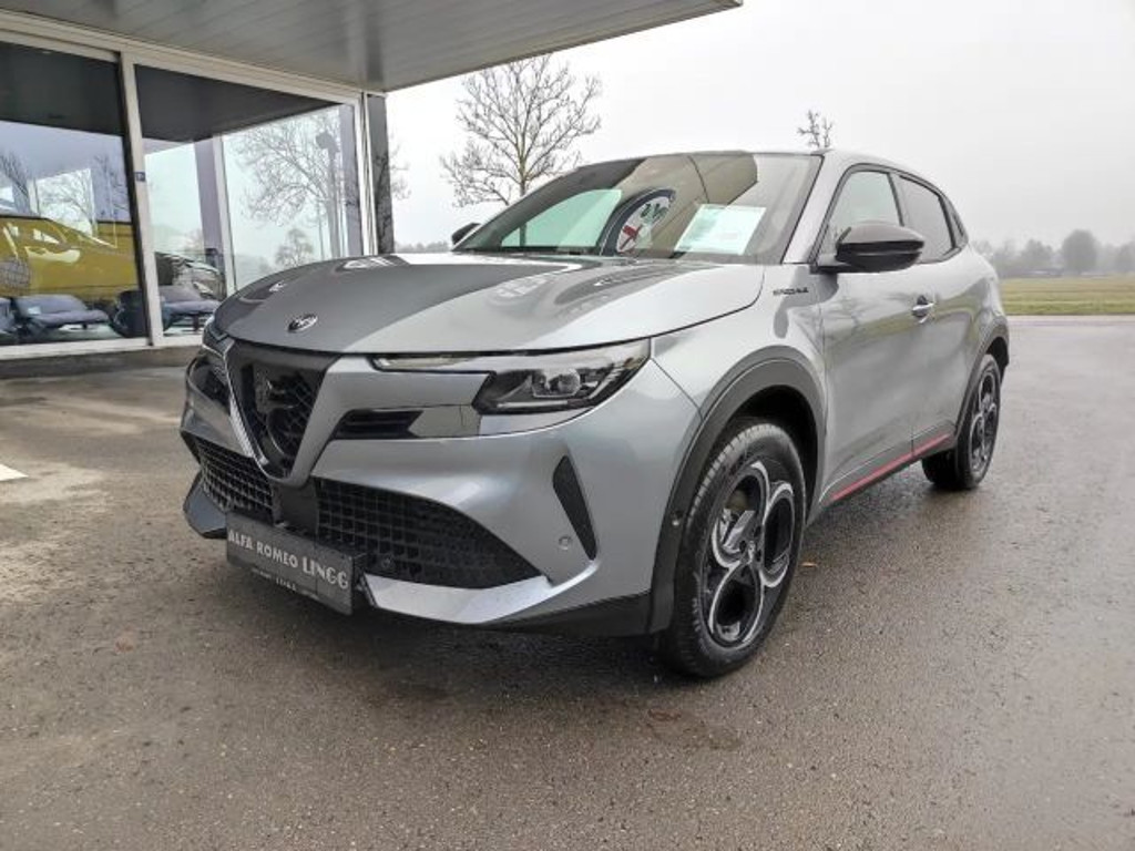 Alfa Romeo Junior 2026 Hybride Benzine