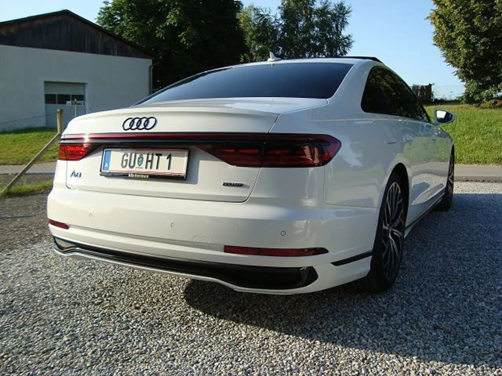 Audi S8