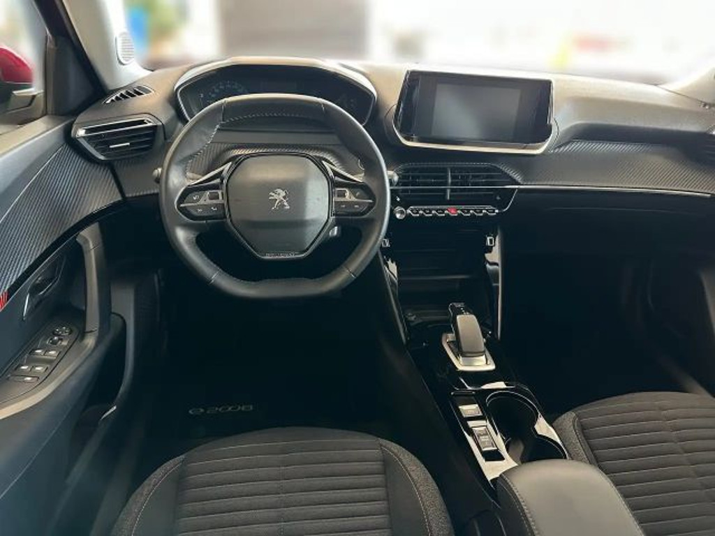 Peugeot e-2008