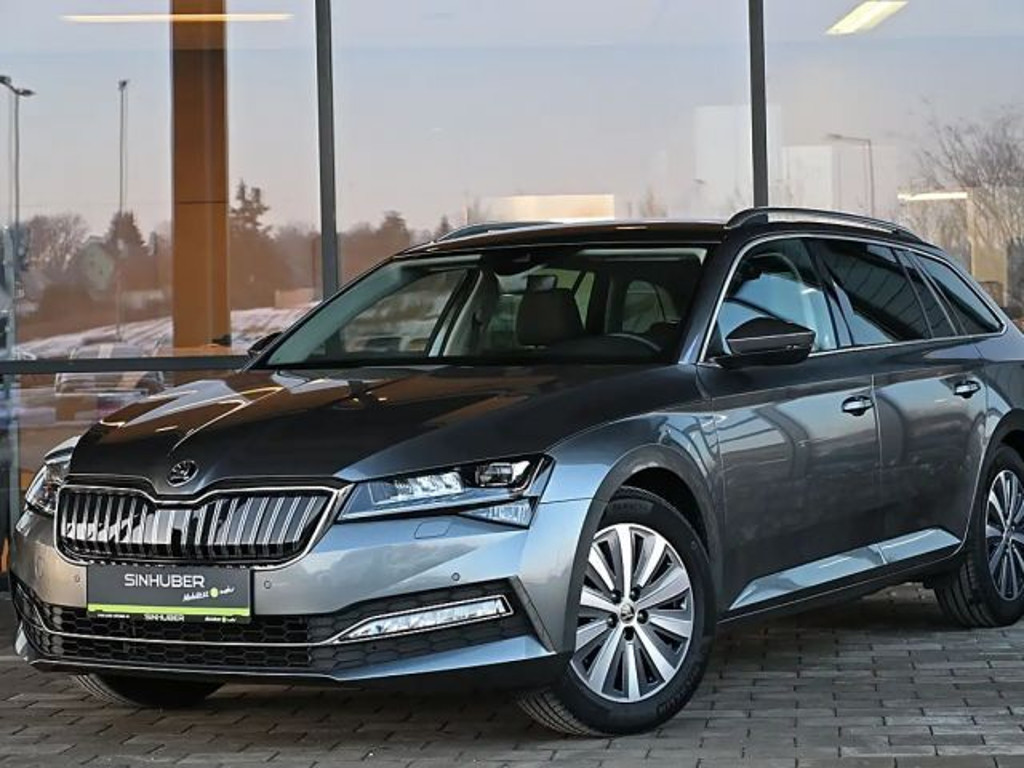 Skoda Superb 2022 Hybride Benzine