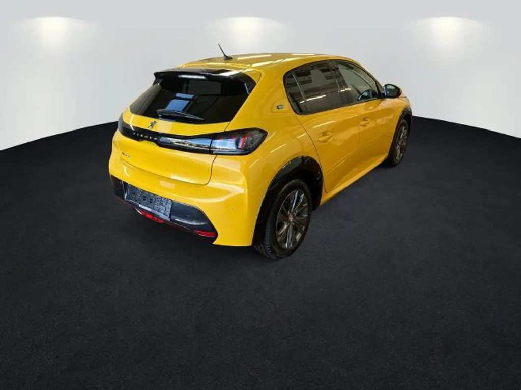 Peugeot e-208