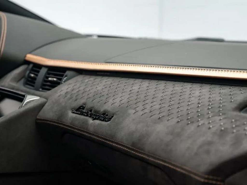 Lamborghini Aventador