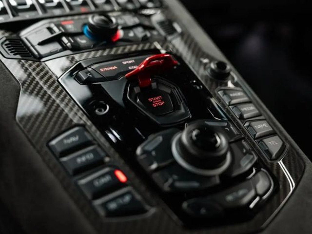 Lamborghini Aventador