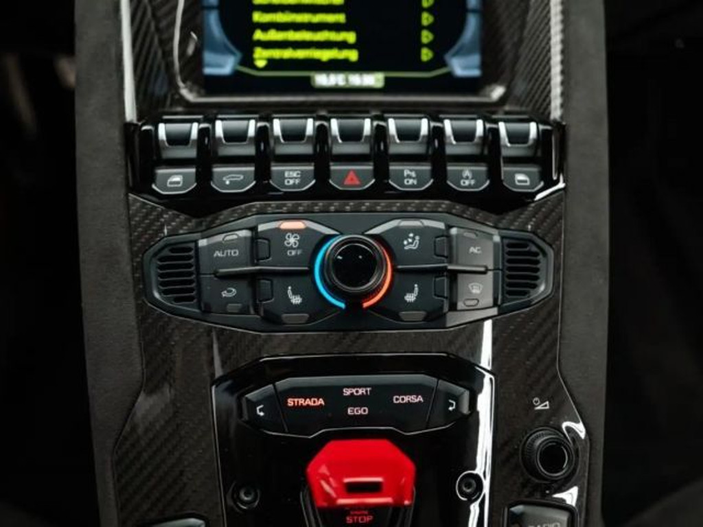 Lamborghini Aventador