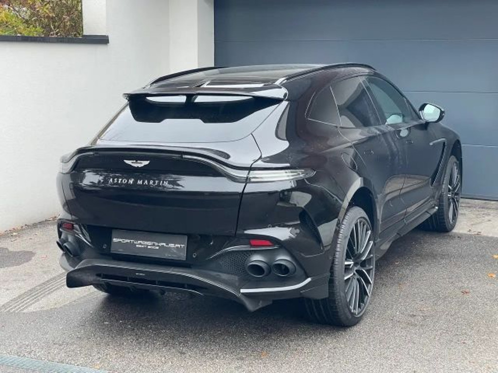 Aston Martin DBX