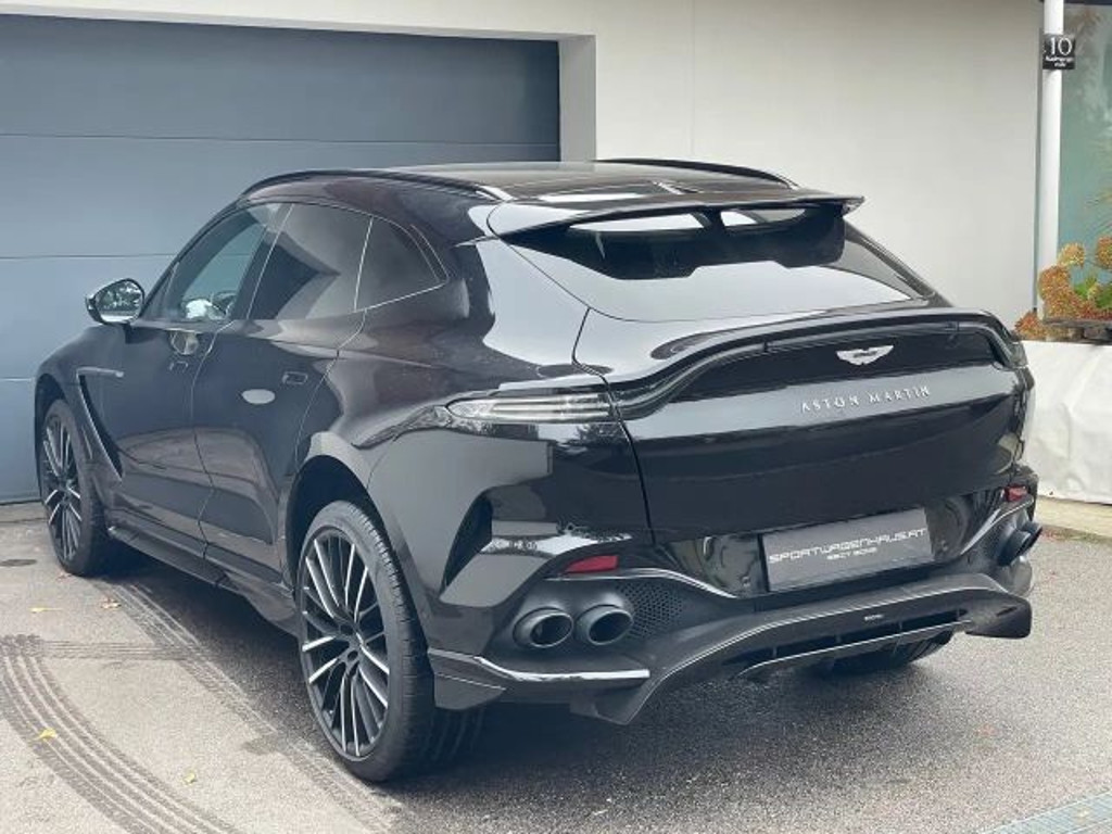 Aston Martin DBX