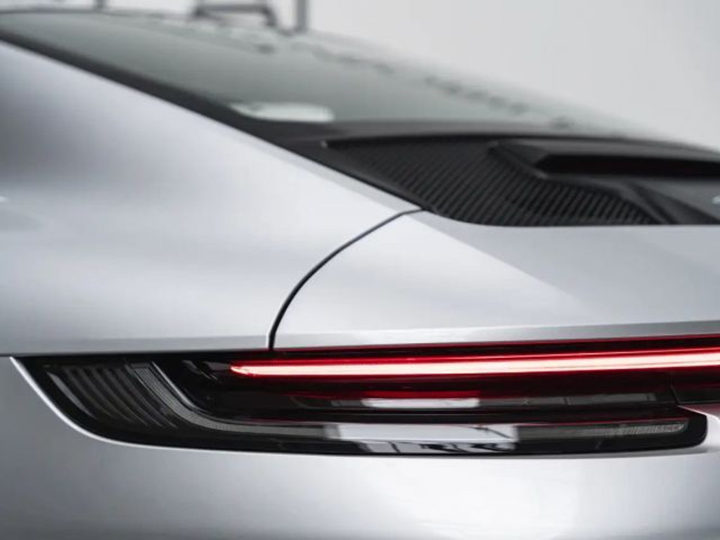 Porsche 992