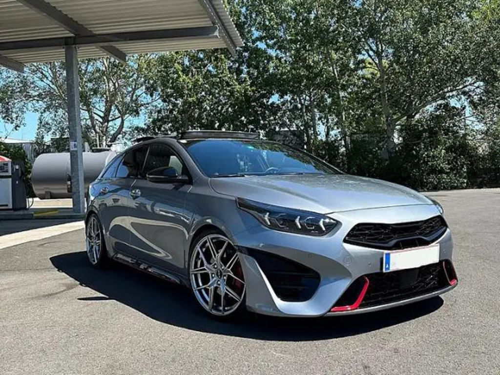 Kia ProCeed