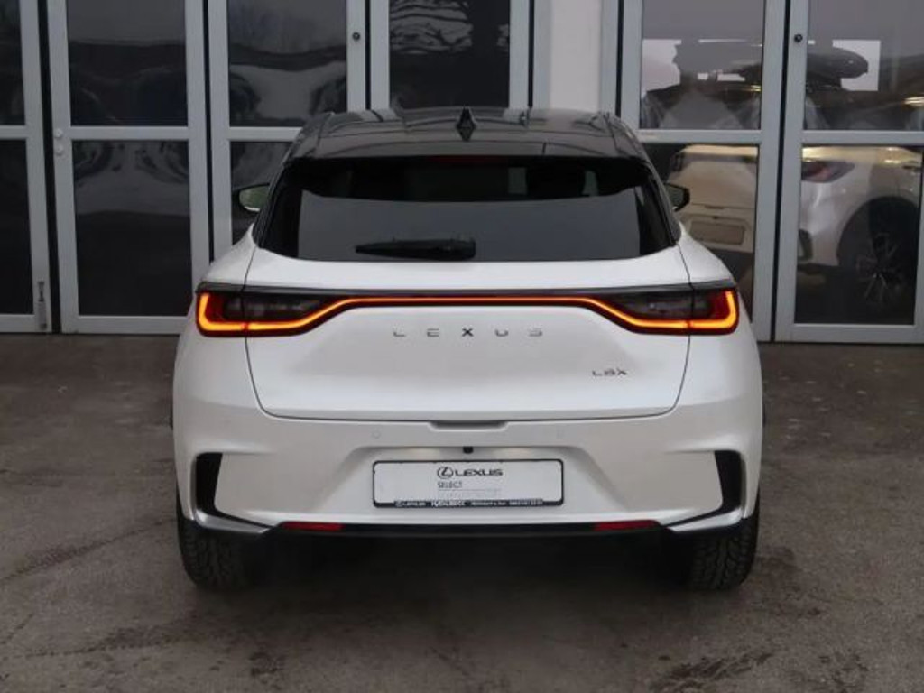 Lexus LBX