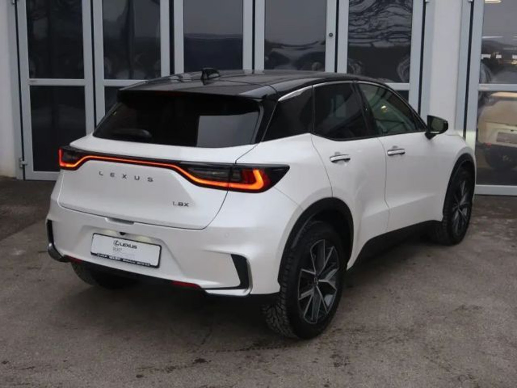 Lexus LBX