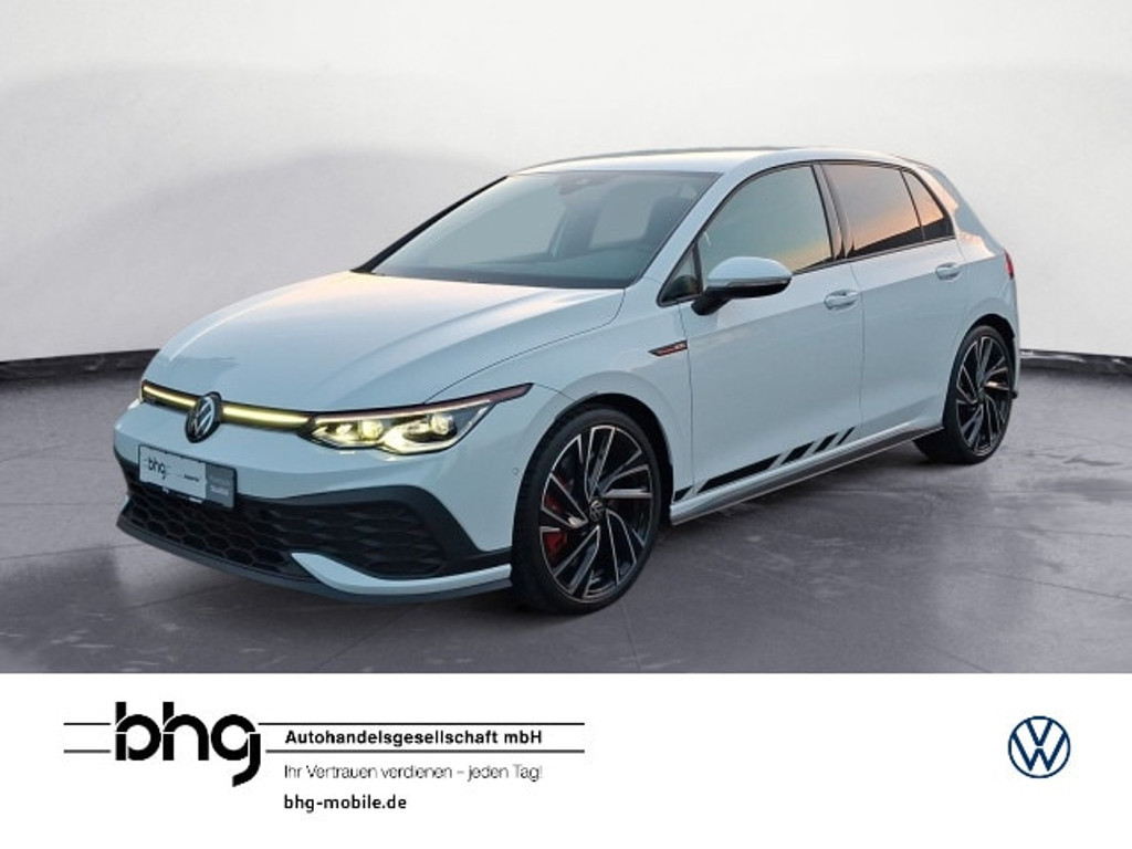 Volkswagen Golf 2023 Benzine