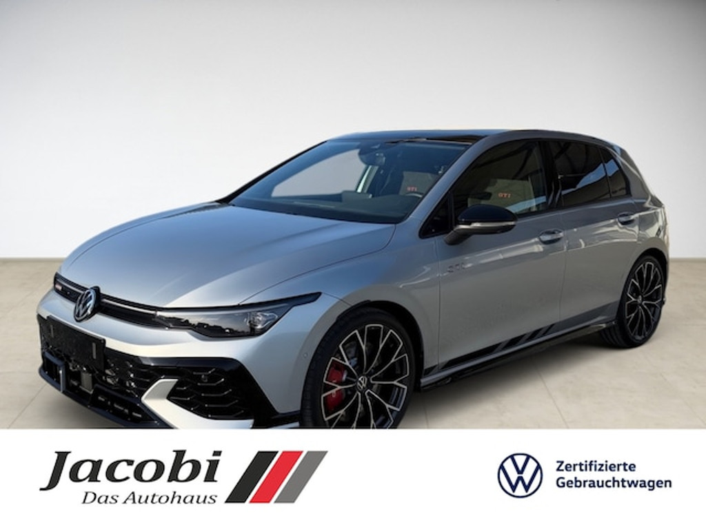 Volkswagen Golf 2025 Benzine