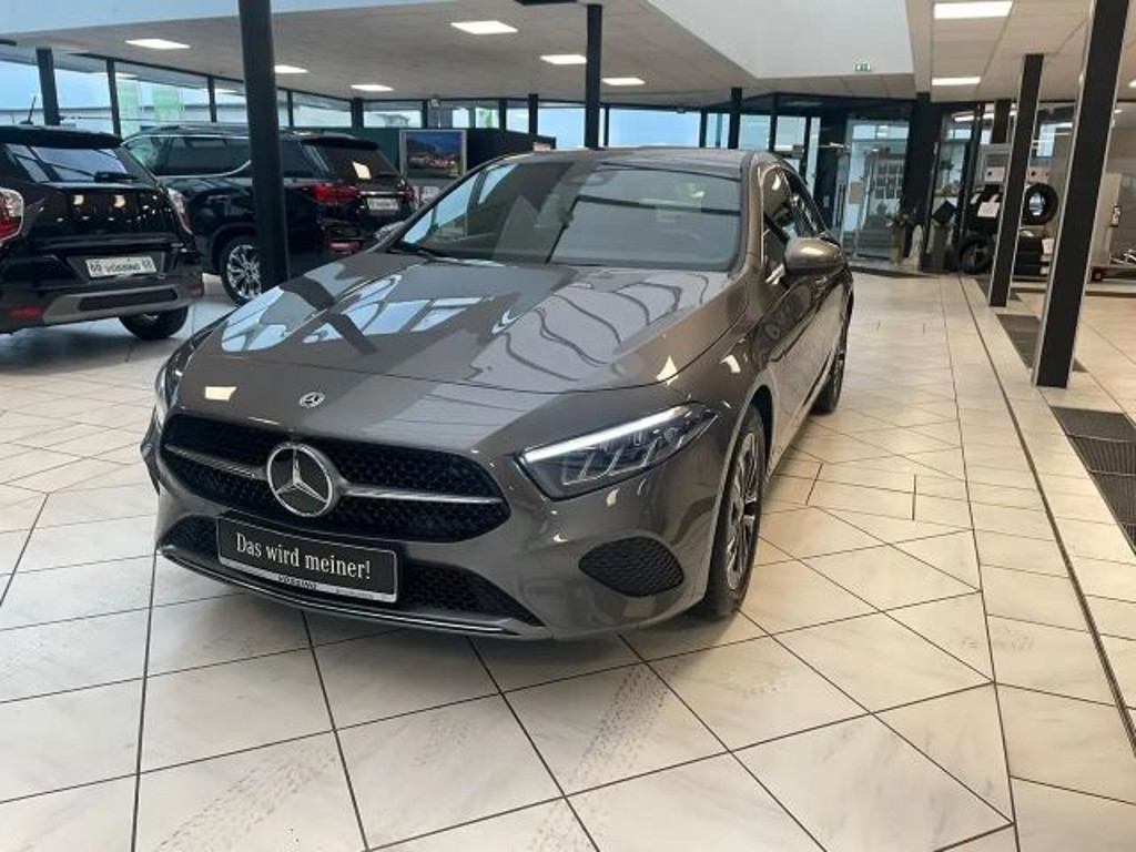 Mercedes-Benz A-Klasse 2024 Benzine