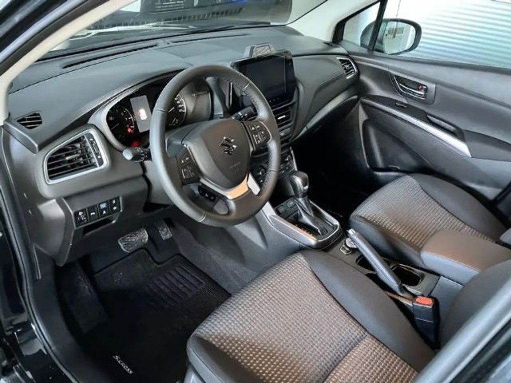 Suzuki S-Cross