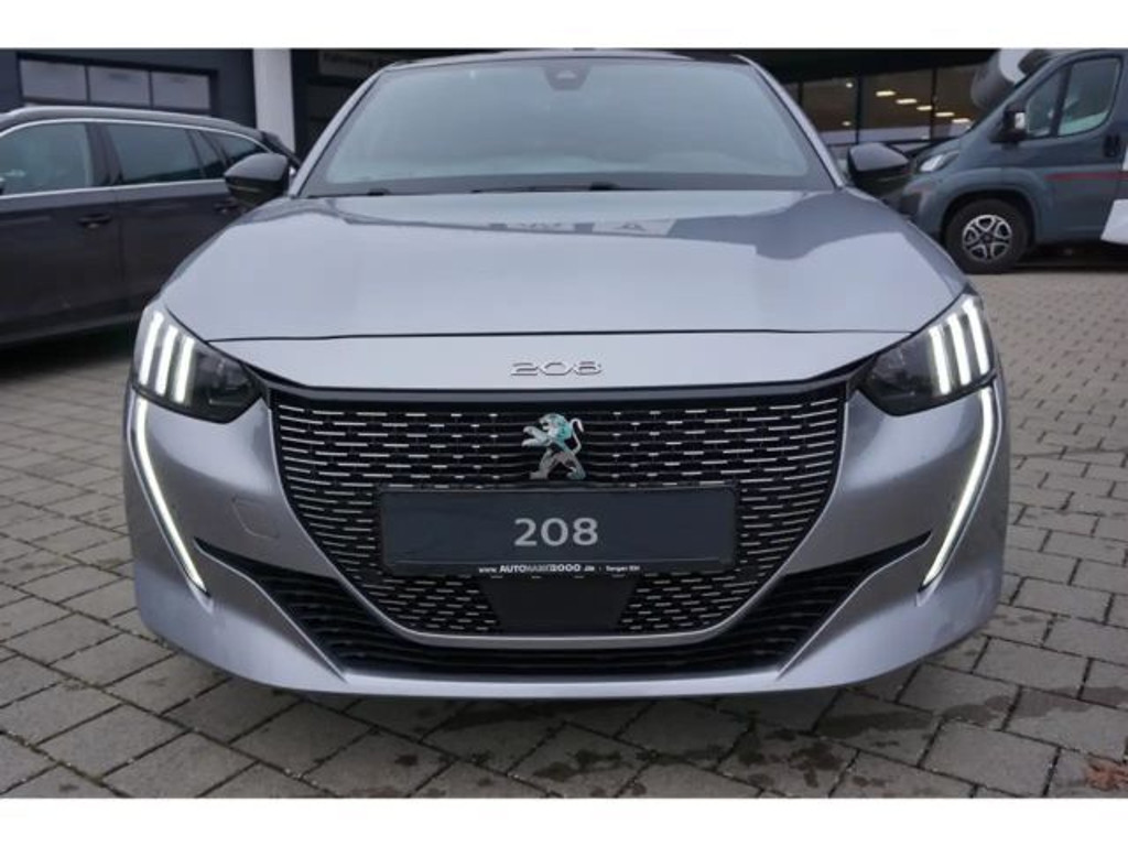 Peugeot e-208