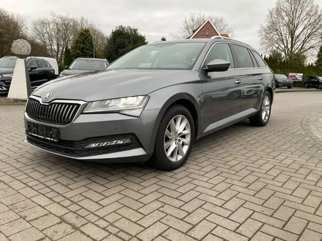 Skoda Superb 2024 Benzine