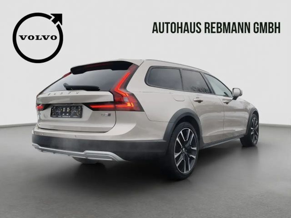 Volvo V90 Cross Country
