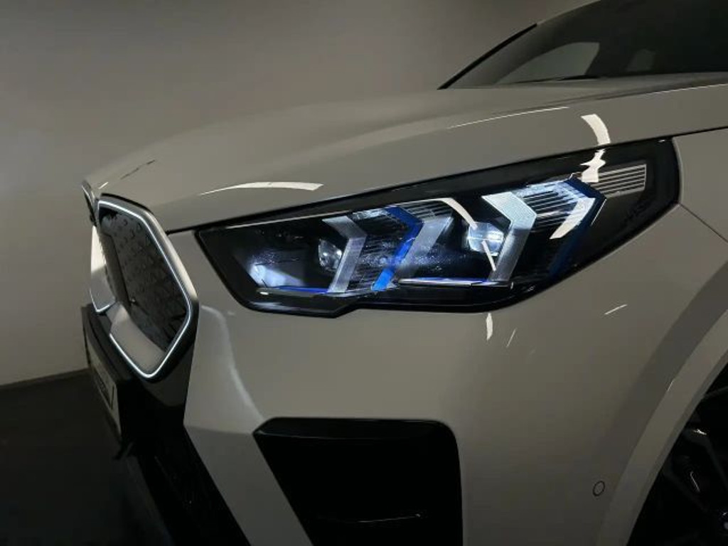 BMW iX2