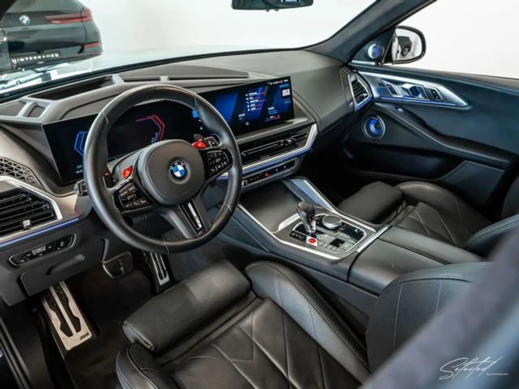 BMW XM