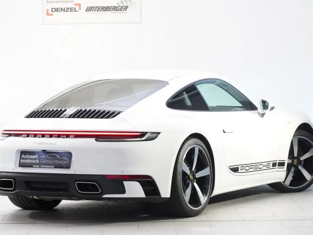 Porsche 992