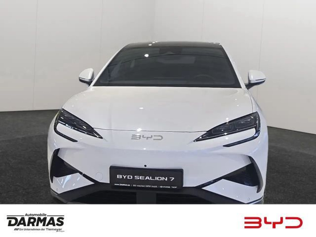 BYD Sealion 7