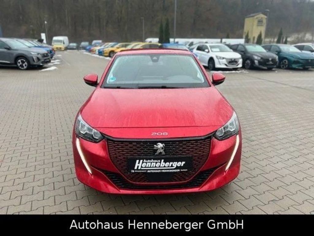 Peugeot e-208