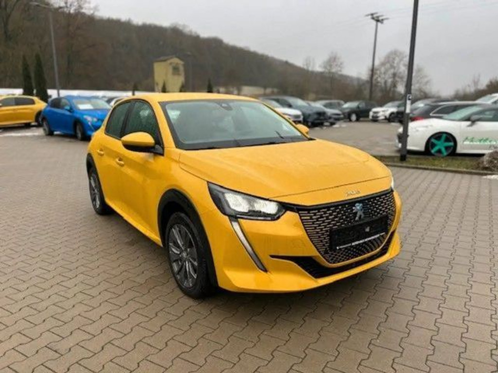 Peugeot e-208