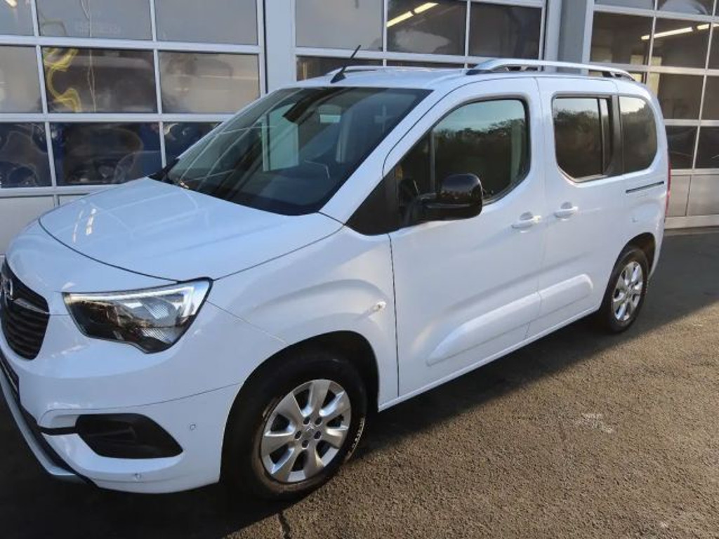 Opel Combo 2022 Benzine