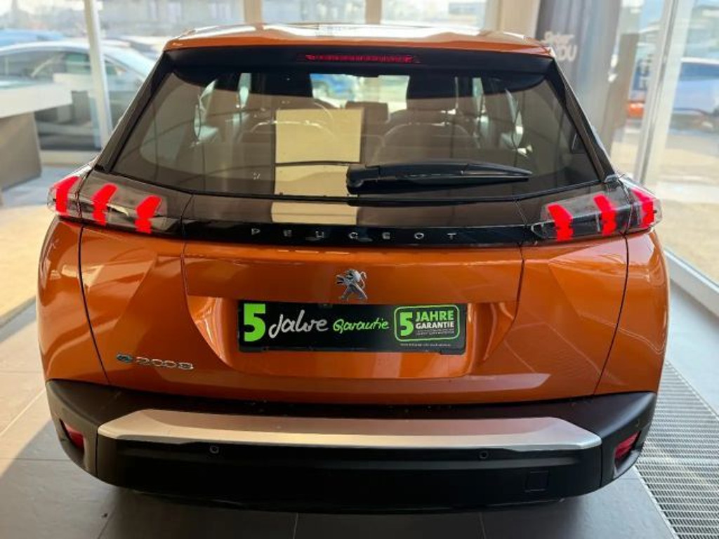Peugeot e-2008