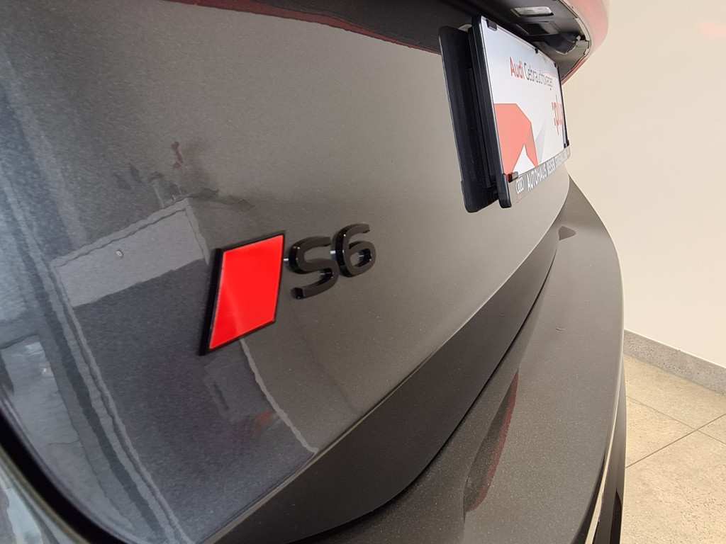 Audi S6 e-tron