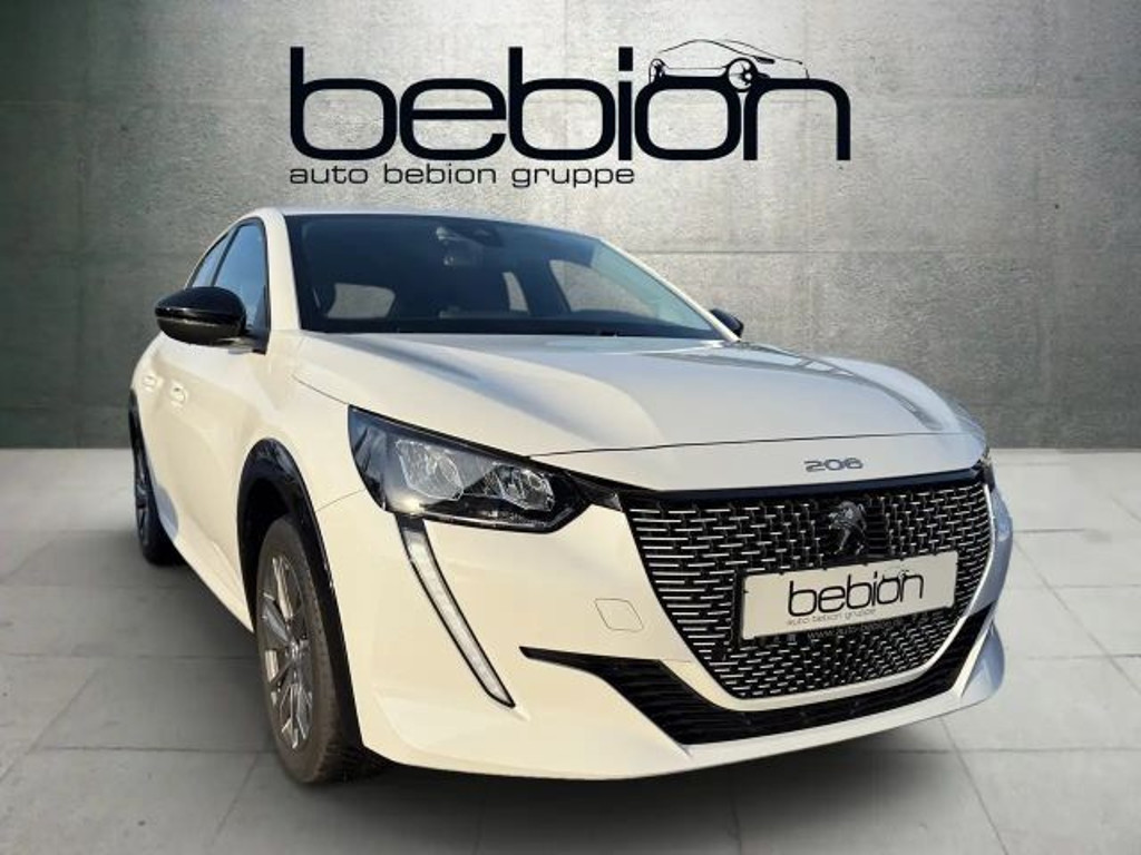 Peugeot e-208